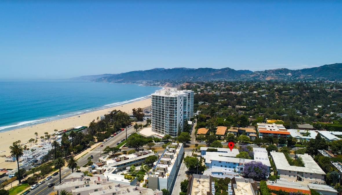 Charming 1 bedroom in Santa Monica — 136 A San Vicente Blvd, Santa Monica, CA 90402 — 1 bed, 1 bath, 670 sqft — for lease — photo 2